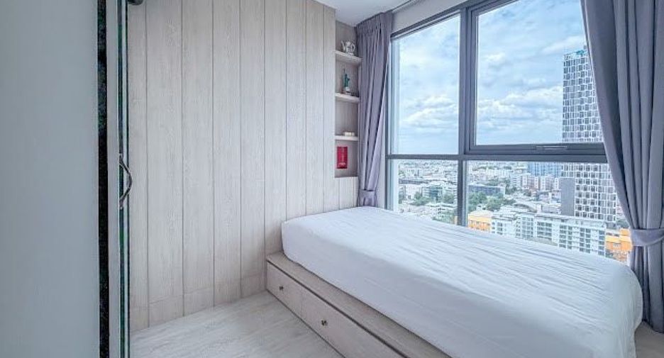 For sale 2 bedrooms condo in Phra Khanong, Bangkok