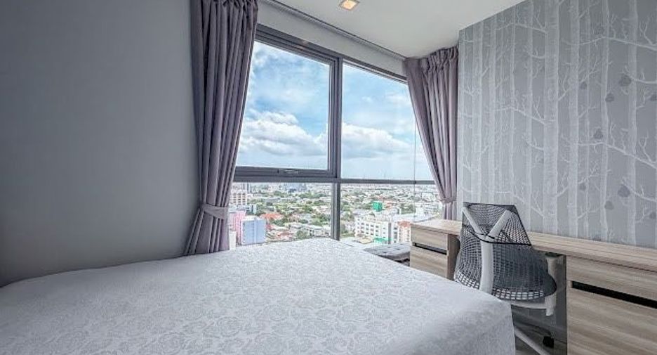 For sale 2 bedrooms condo in Phra Khanong, Bangkok