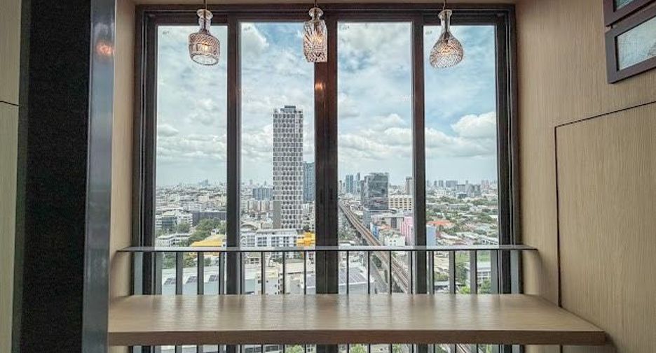 For sale 2 bedrooms condo in Phra Khanong, Bangkok