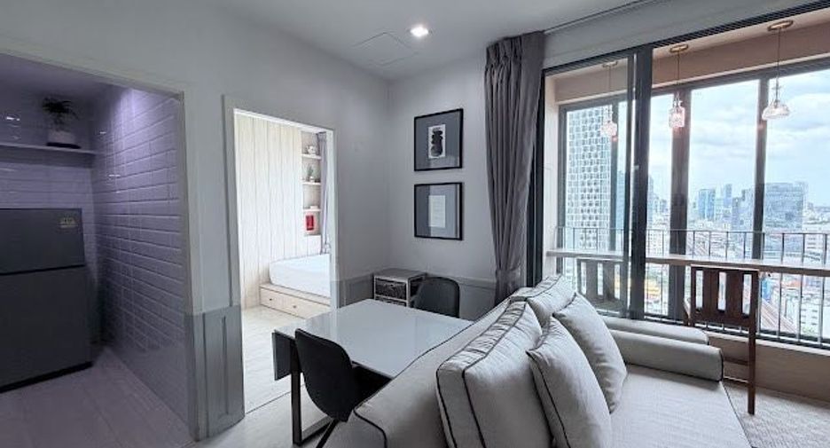 For sale 2 bedrooms condo in Phra Khanong, Bangkok