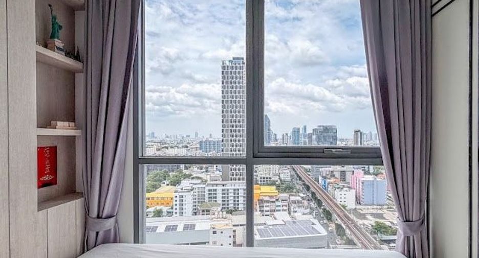 For sale 2 bedrooms condo in Phra Khanong, Bangkok