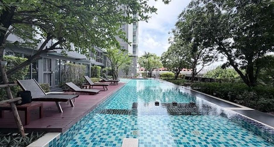 For sale 2 bedrooms condo in Phra Khanong, Bangkok