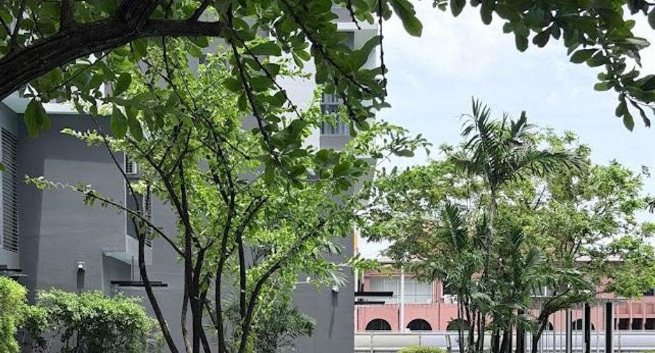 For sale 2 bedrooms condo in Phra Khanong, Bangkok