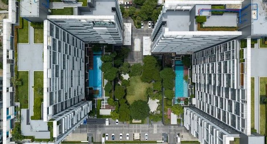 For sale 2 bedrooms condo in Phra Khanong, Bangkok
