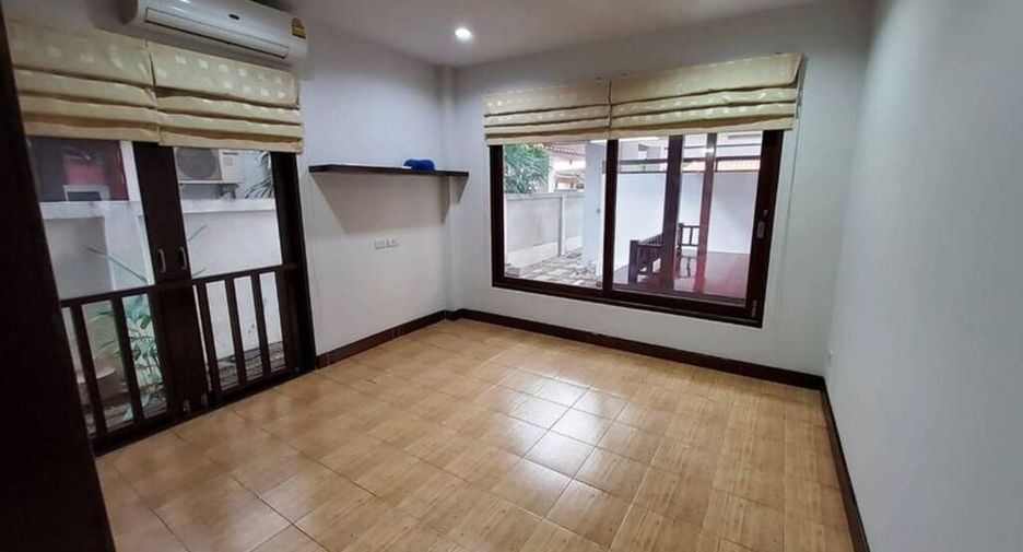 À louer 3 chambres maison à Bang Yai, Nonthaburi