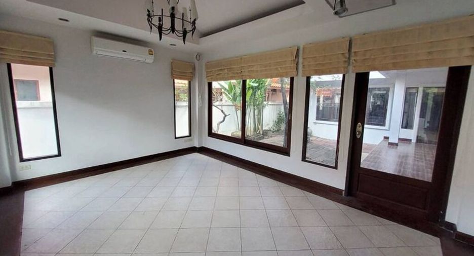 À louer 3 chambres maison à Bang Yai, Nonthaburi