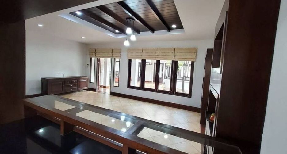 À louer 3 chambres maison à Bang Yai, Nonthaburi