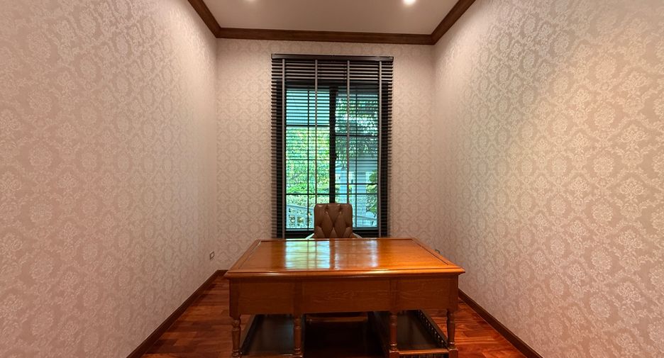 For rent and for sale 5 bedrooms house in San Kamphaeng, Chiang Mai