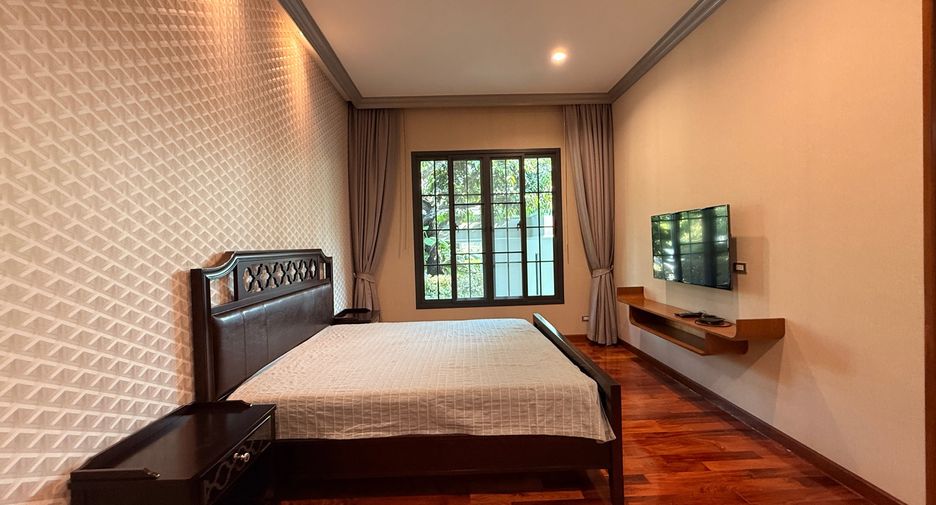 For rent and for sale 5 bedrooms house in San Kamphaeng, Chiang Mai
