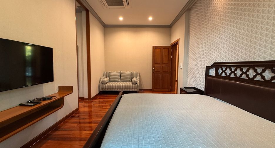 For rent and for sale 5 bedrooms house in San Kamphaeng, Chiang Mai