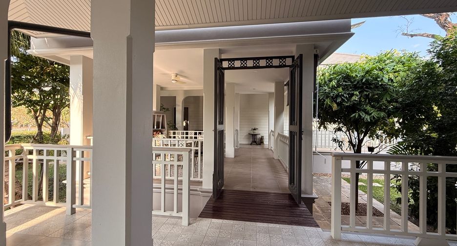 For rent and for sale 5 bedrooms house in San Kamphaeng, Chiang Mai