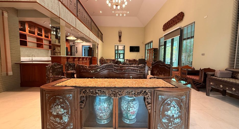 For rent and for sale 5 bedrooms house in San Kamphaeng, Chiang Mai