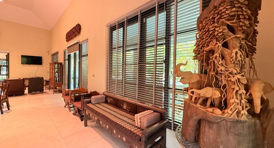 For rent and for sale 5 bedrooms house in San Kamphaeng, Chiang Mai