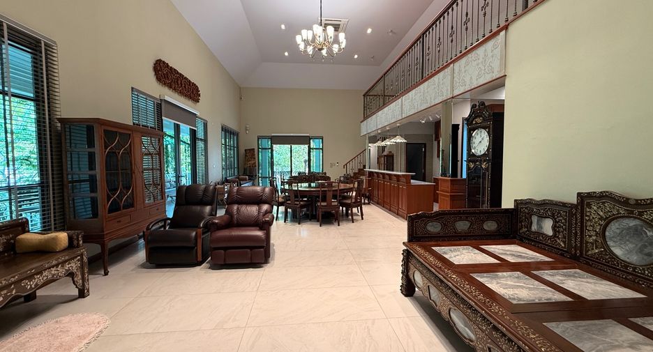 For rent and for sale 5 bedrooms house in San Kamphaeng, Chiang Mai