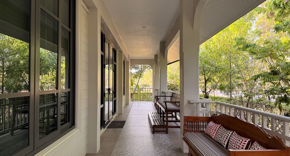 For rent and for sale 5 bedrooms house in San Kamphaeng, Chiang Mai