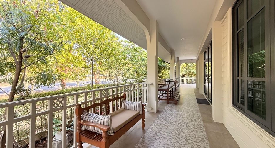 For rent and for sale 5 bedrooms house in San Kamphaeng, Chiang Mai