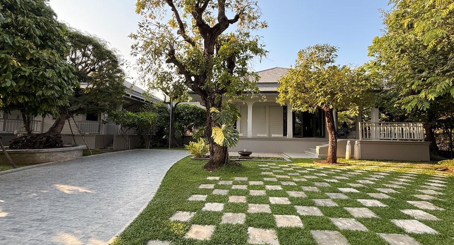 For rent and for sale 5 bedrooms house in San Kamphaeng, Chiang Mai
