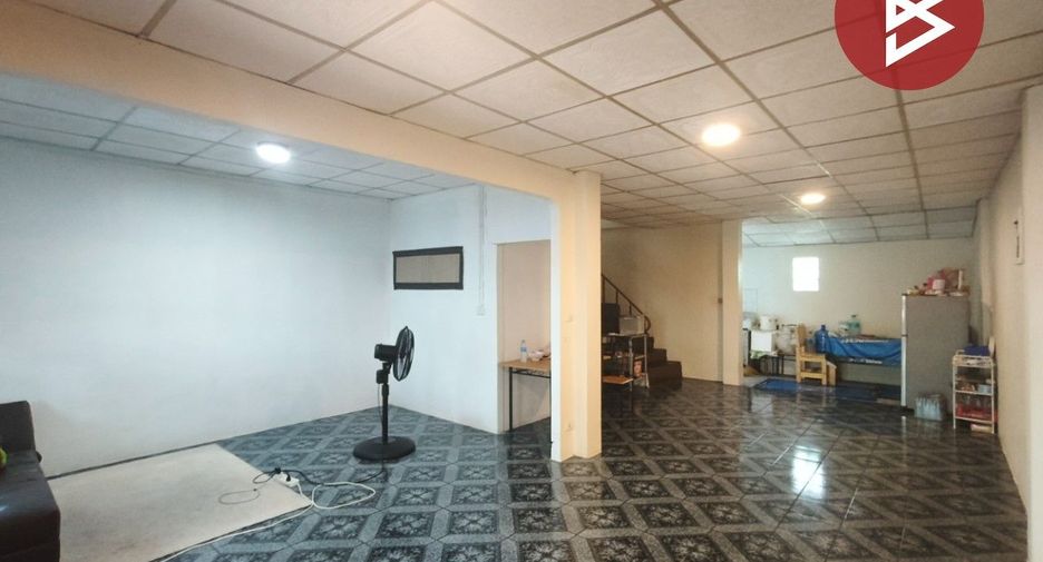 À vendre 3 chambres maison de ville à Bang Bua Thong, Nonthaburi