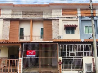 For sale studio townhouse in Lam Luk Ka, Pathum Thani