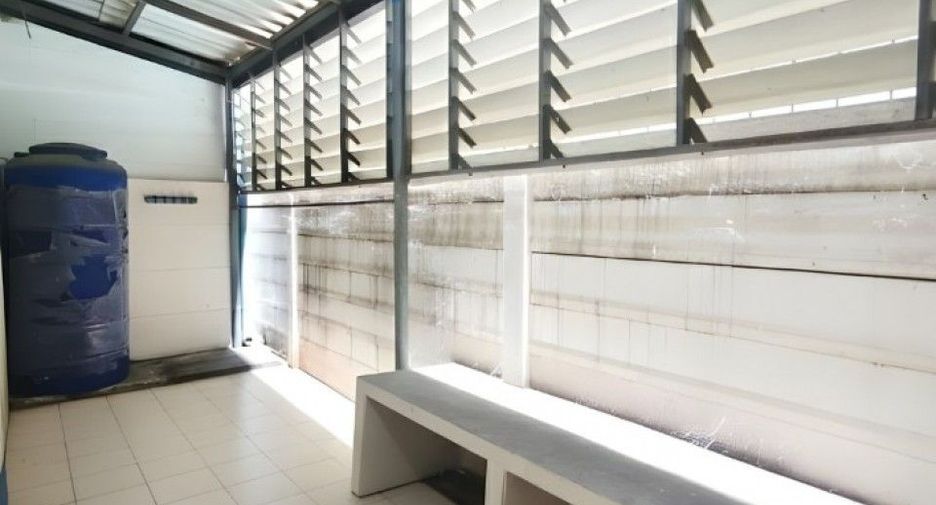 For sale studio townhouse in Lam Luk Ka, Pathum Thani