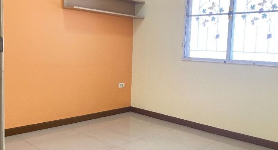 For sale studio townhouse in Lam Luk Ka, Pathum Thani