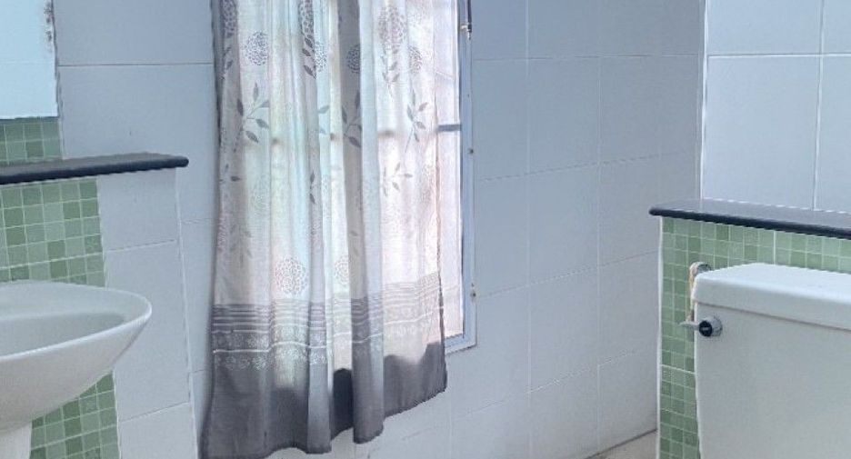 For sale studio townhouse in Lam Luk Ka, Pathum Thani