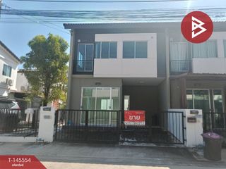 Casa adosada en venta de 3 habitaciones en Phra Samut Chedi, Samut Prakan