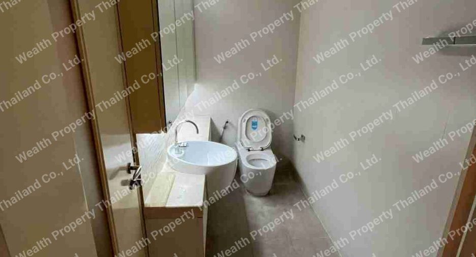 For sale 7 bedrooms condo in Pathum Wan, Bangkok