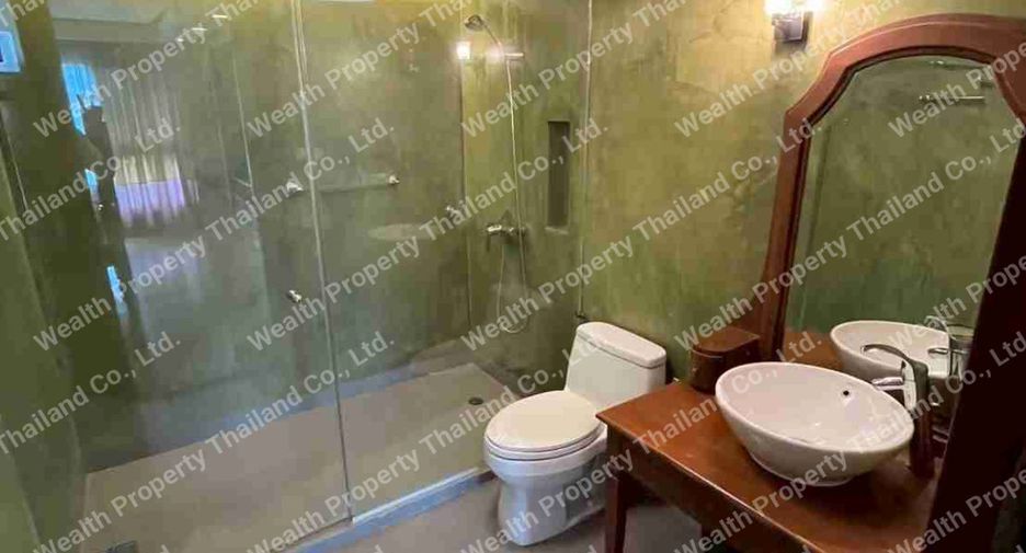For sale 7 bedrooms condo in Pathum Wan, Bangkok