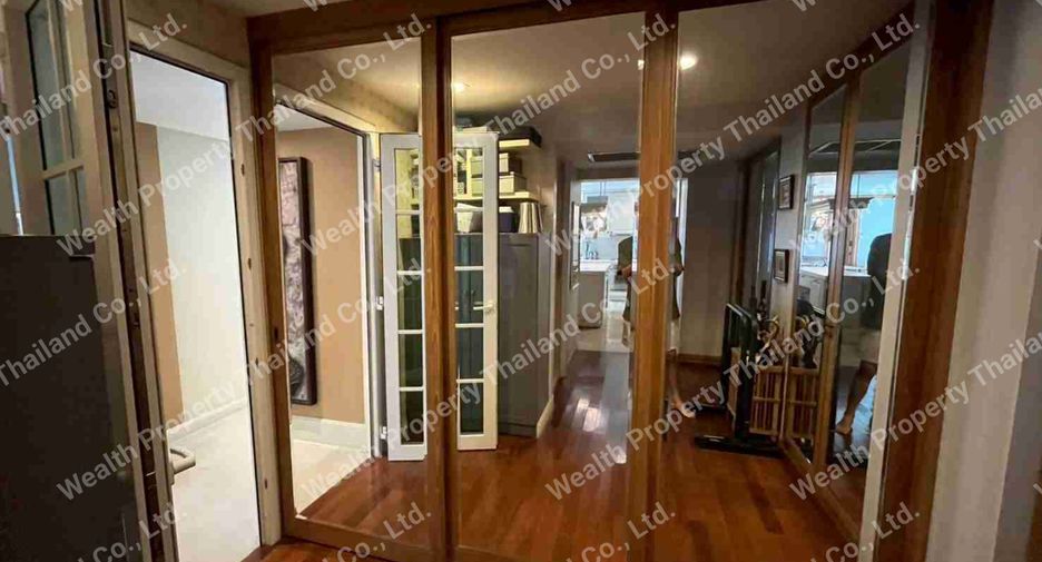 For sale 7 bedrooms condo in Pathum Wan, Bangkok