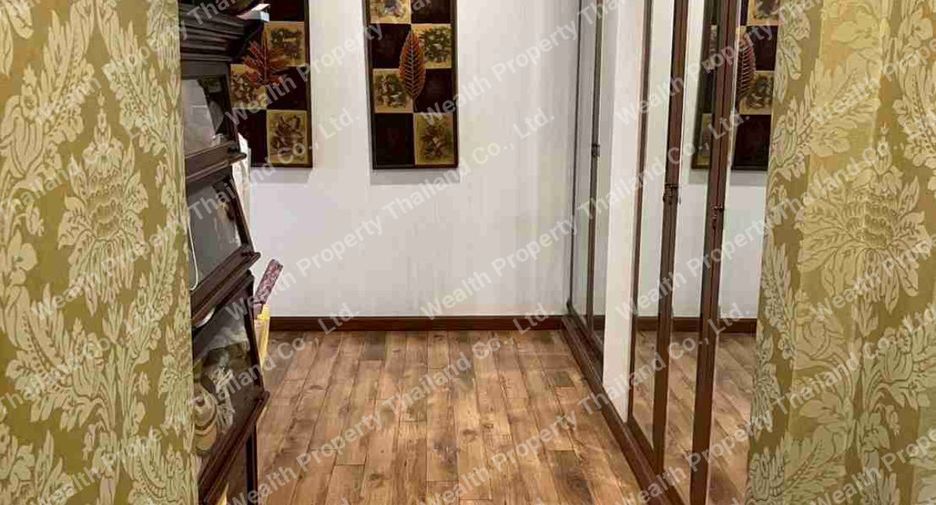 For sale 7 bedrooms condo in Pathum Wan, Bangkok