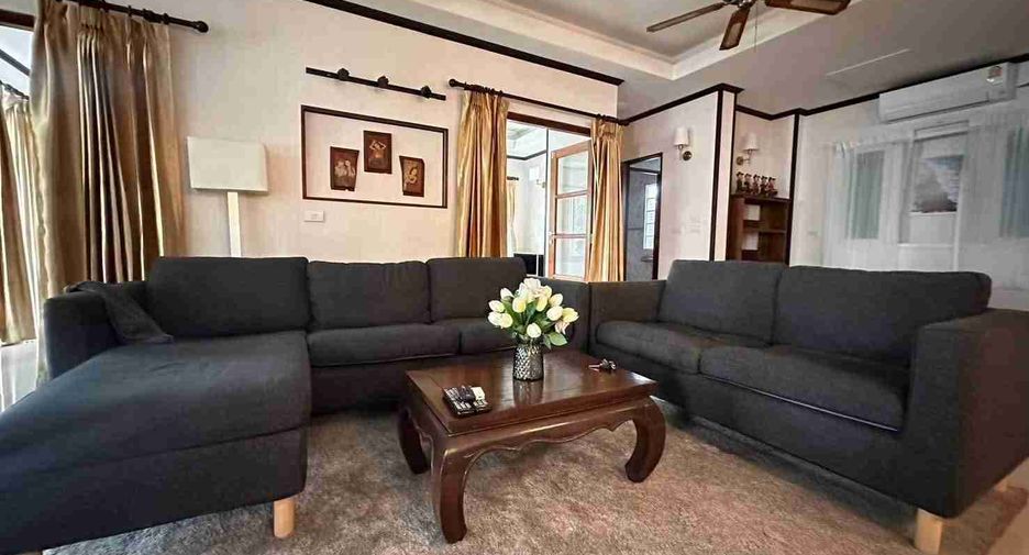 For rent 4 bedrooms house in Mueang Chiang Mai, Chiang Mai