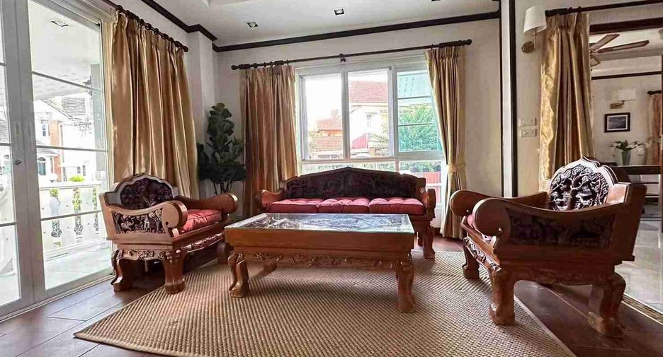 For rent 4 bedrooms house in Mueang Chiang Mai, Chiang Mai