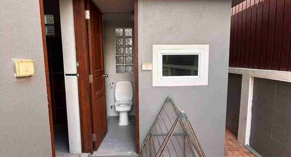 For rent 4 bedrooms house in Mueang Chiang Mai, Chiang Mai