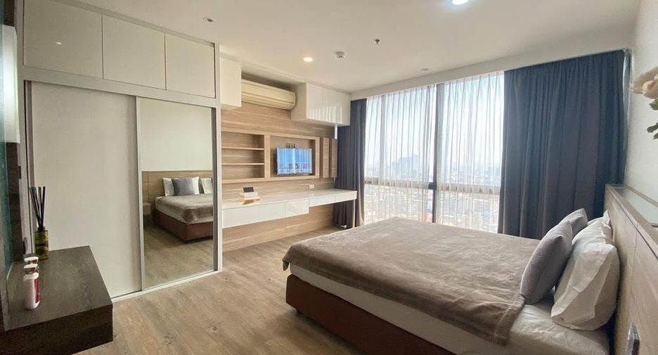 For rent 2 bedrooms condo in Chatuchak, Bangkok
