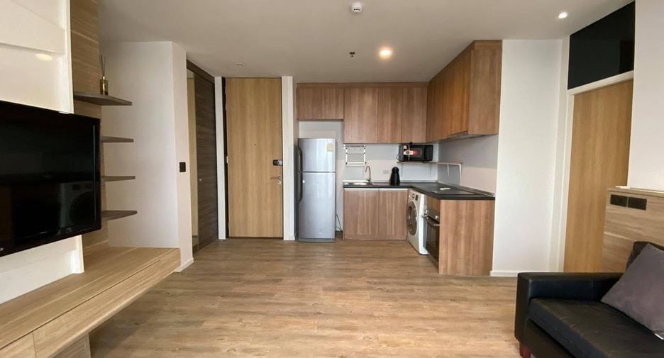 For rent 2 bedrooms condo in Chatuchak, Bangkok