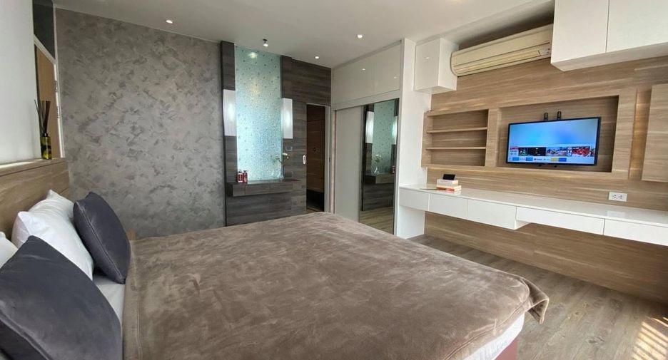 For rent 2 bedrooms condo in Chatuchak, Bangkok