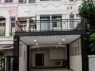 À louer 3 chambres maison de ville à Mueang Samut Prakan, Samut Prakan