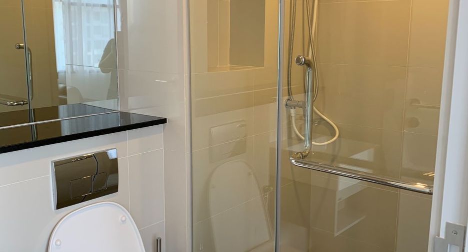 For rent 1 bed condo in Sathon, Bangkok