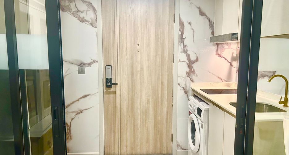 For rent 1 bed condo in Sathon, Bangkok