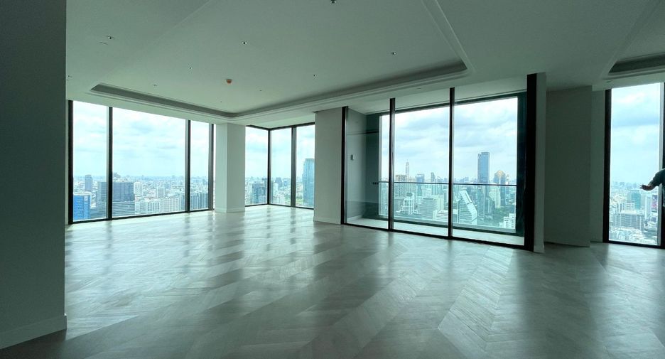 For sale 3 bedrooms condo in Sathon, Bangkok