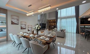 For sale 5 bedrooms house in Bang Lamung, Chonburi