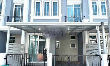 Casa adosada en alquiler de 2 habitaciones en Mueang Samut Prakan, Samut Prakan