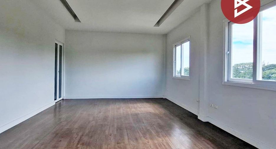 For sale 3 bedrooms house in Mueang Nakhon Pathom, Nakhon Pathom