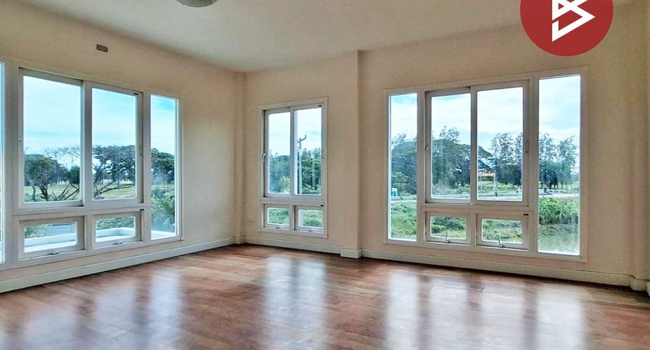 For sale 3 bedrooms house in Mueang Nakhon Pathom, Nakhon Pathom