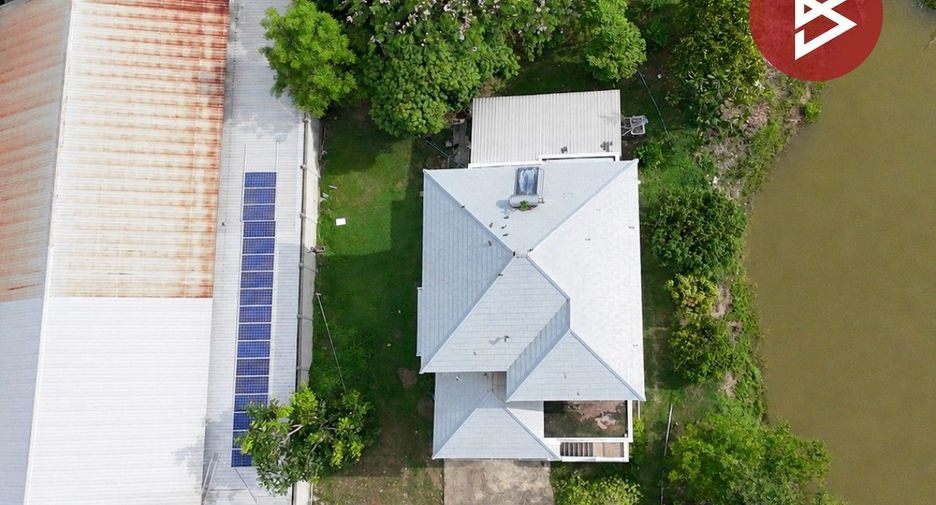 For sale 3 bedrooms house in Mueang Nakhon Pathom, Nakhon Pathom