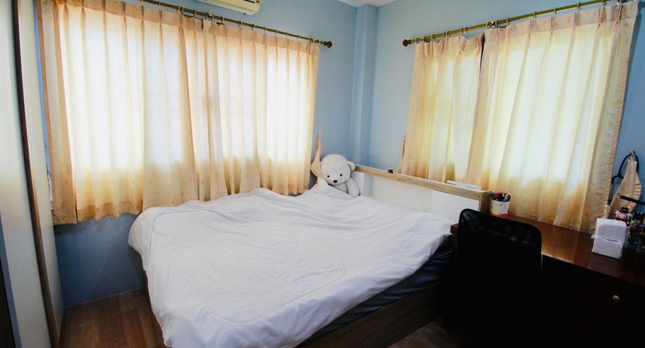 出售 3 卧室 独立屋 在 Nikhom Phatthana, Rayong