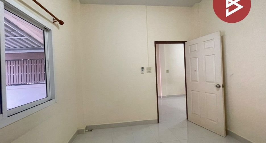 Casa adosada en venta de 2 habitaciones en Phan Thong, Chonburi