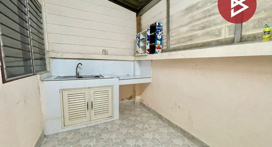 Casa adosada en venta de 2 habitaciones en Phan Thong, Chonburi