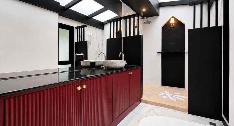 For rent 4 bedrooms villa in Na Jomtien, Pattaya
